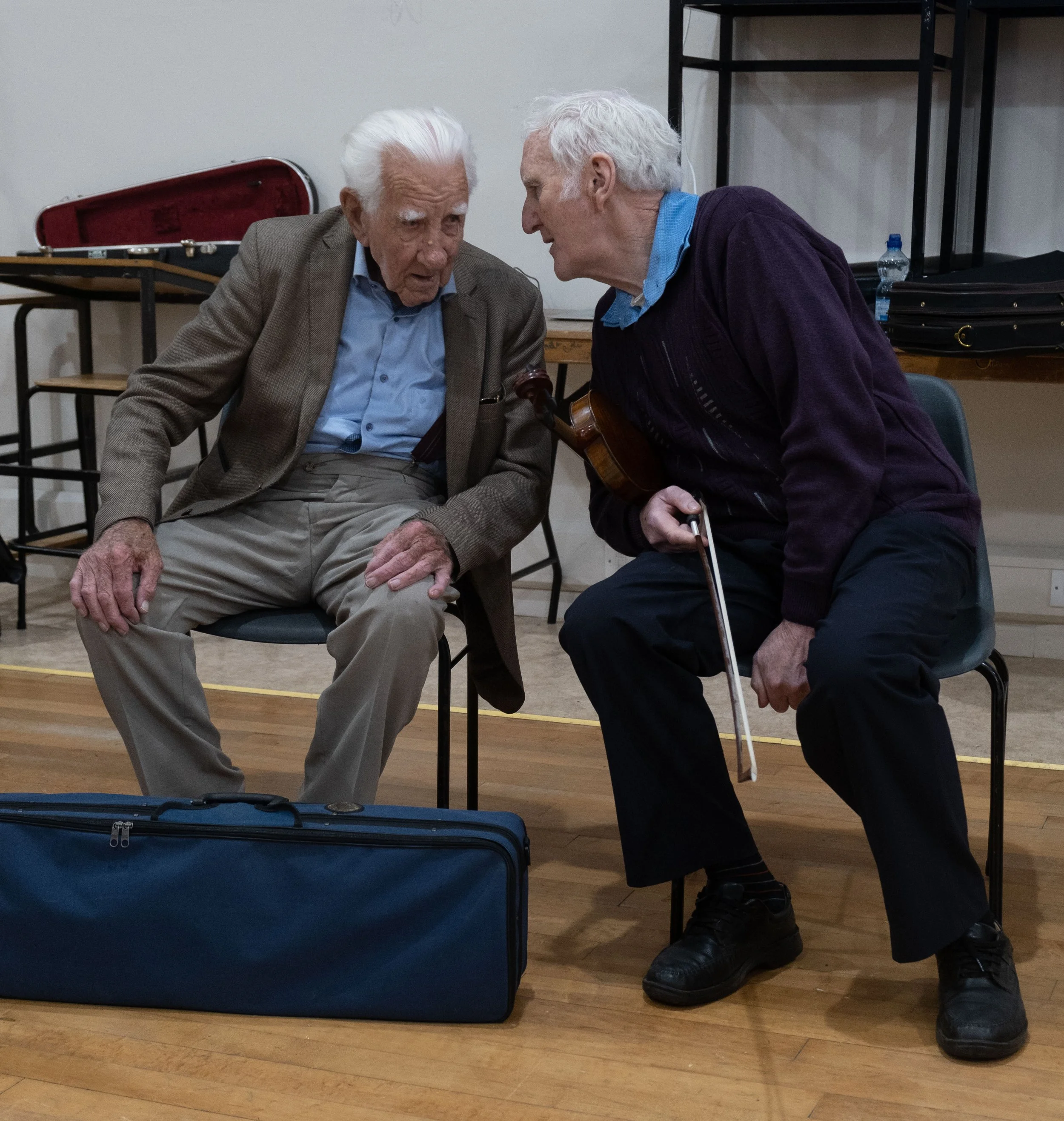 Ben Lennon and Paddy Jones in Máire O'Keeffe's master fiddle players workshop 2019.
