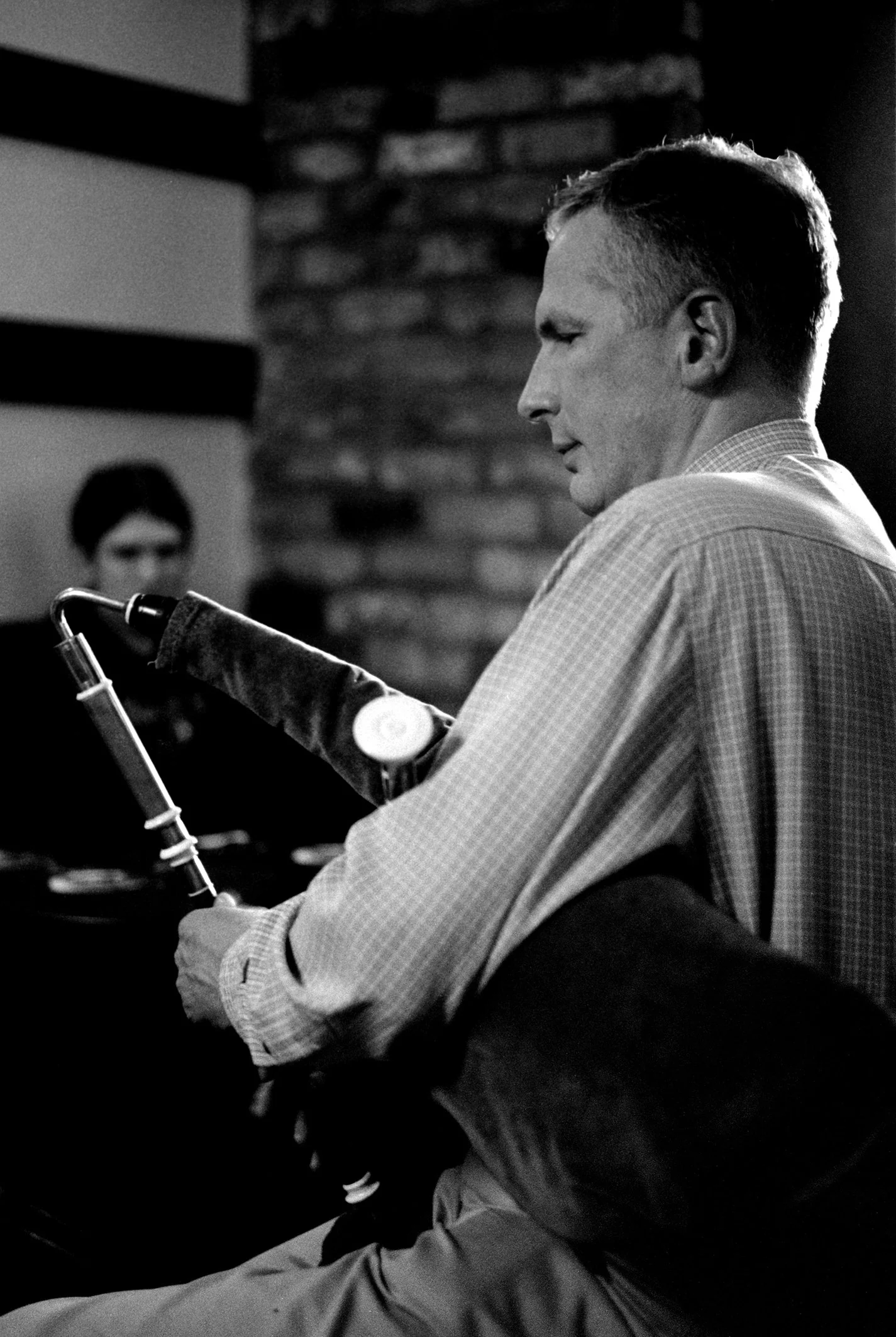 Nollaig Mac Carthaigh playing in Friels 2003.