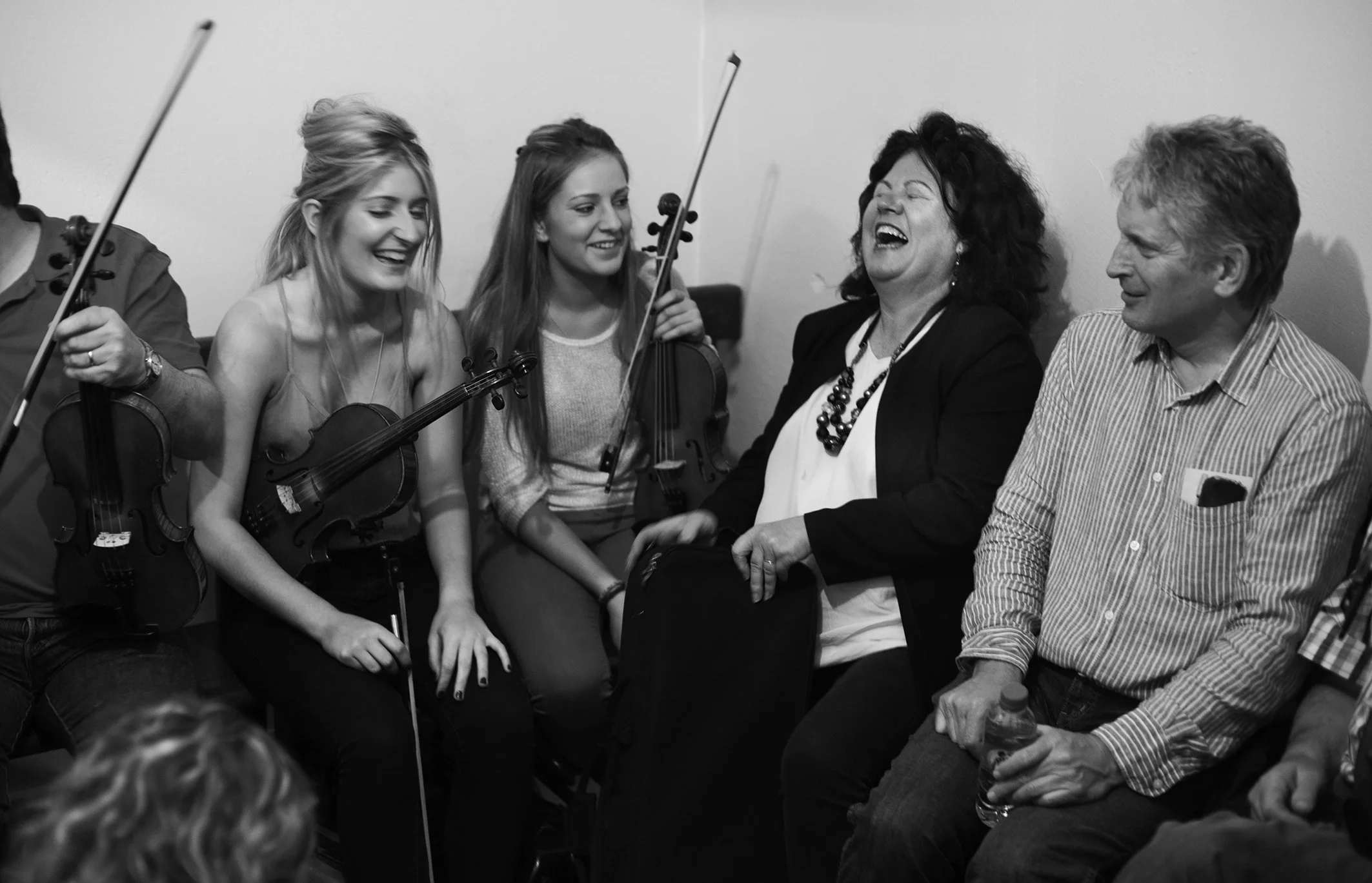 Doireann and Siún Ní Ghlacáin, Bernadette McCarthy and Dermy Diamond backstage during the 2014 fiddle recital.