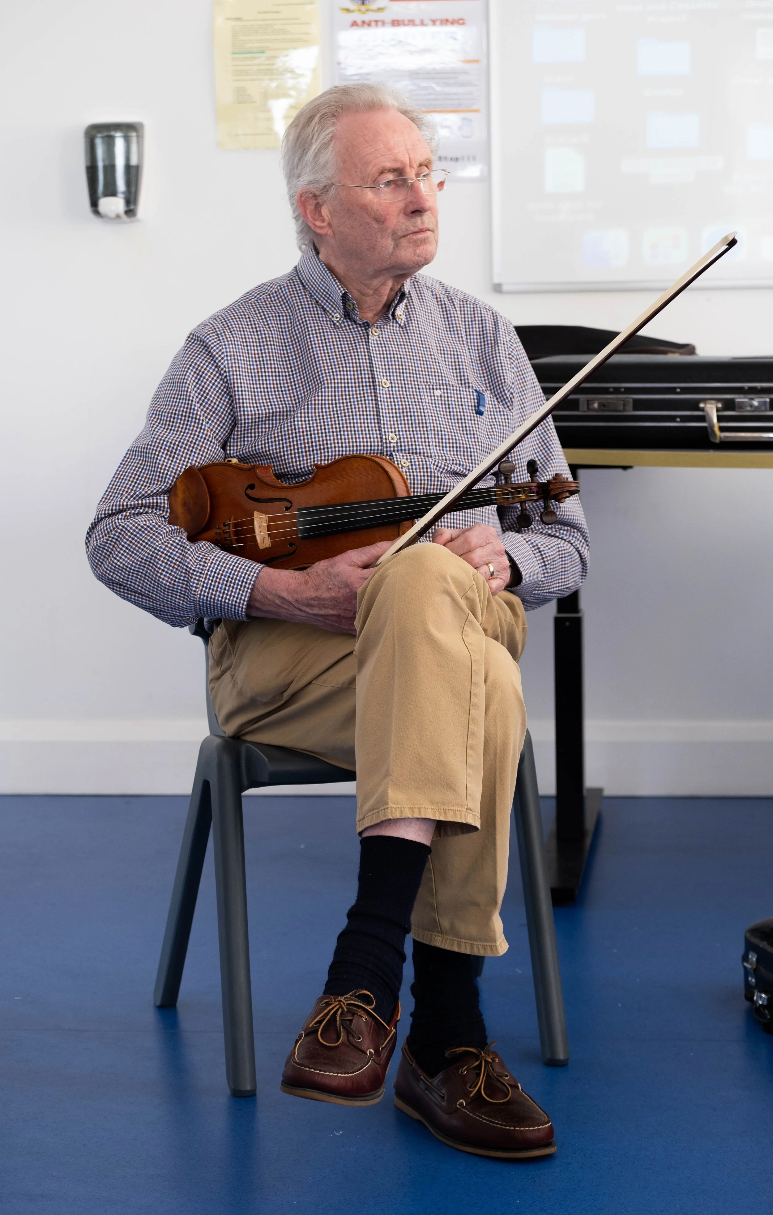 Seán Keane in Máire O'Keeffe's master fiddle workshop 2022.