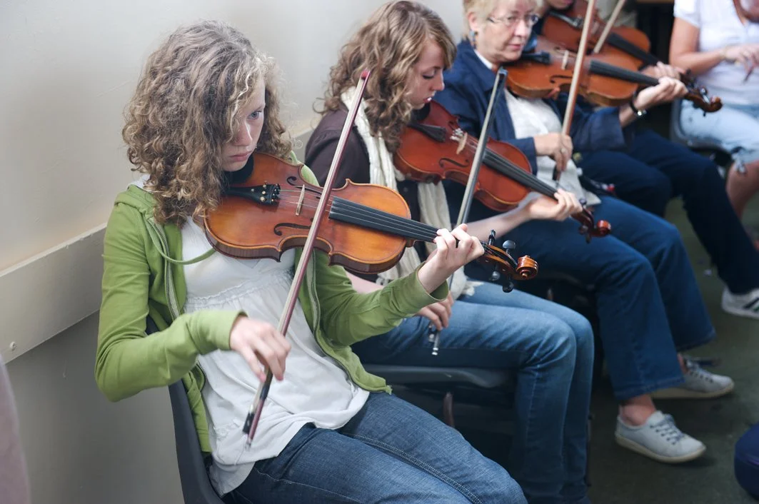 Students in Martin Hayes's fiddle class 2009.