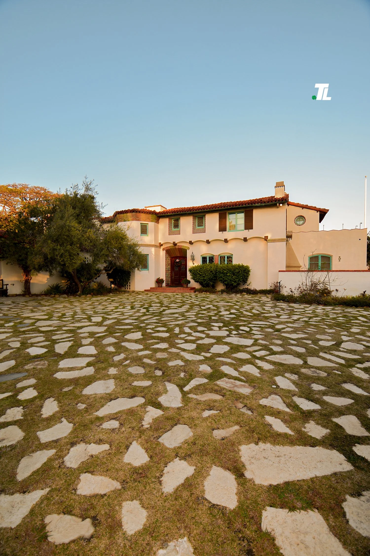 An image of The Cultural Center.