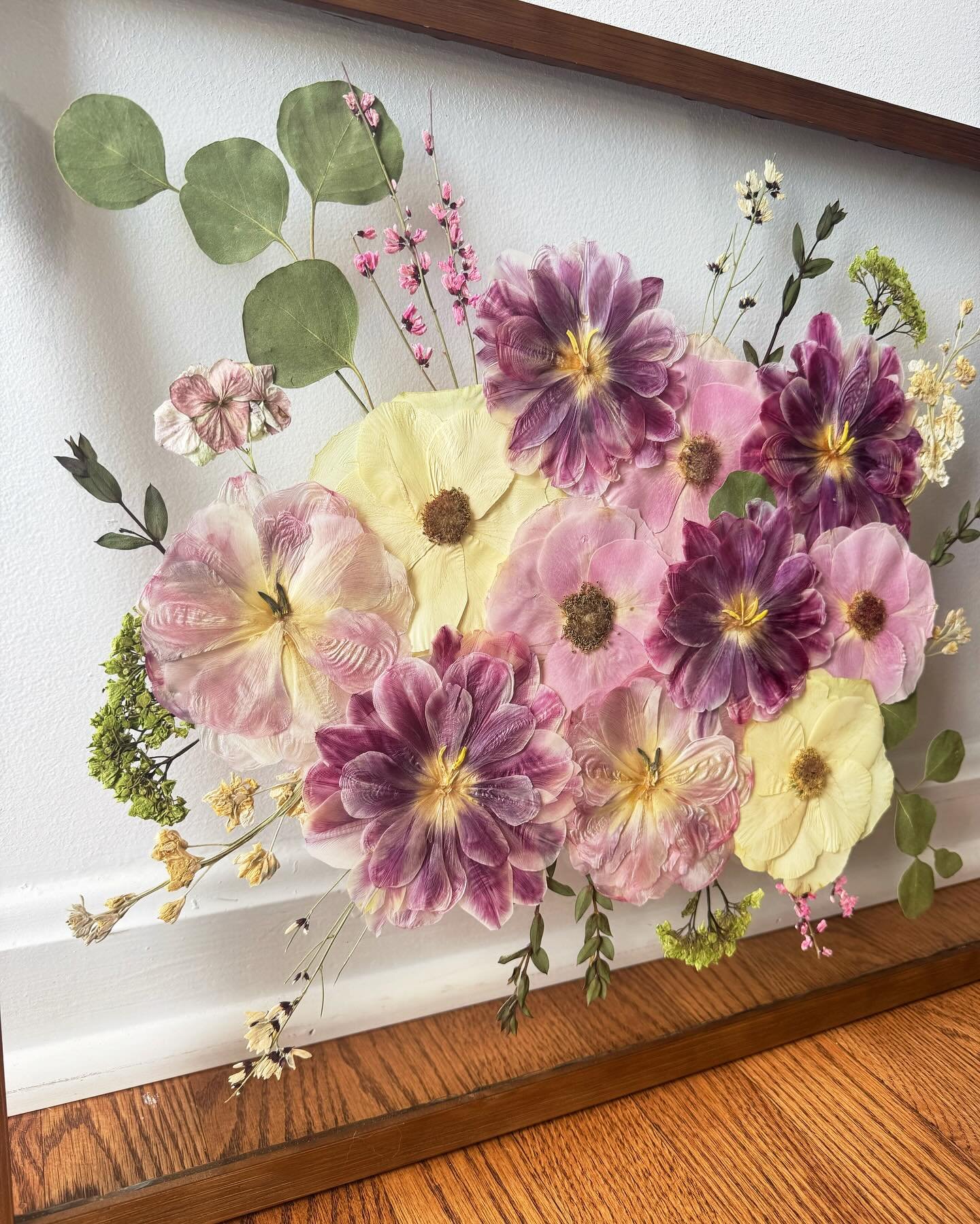 a darling bouquet to welcome baby Maeve into the world 💕✨

Maeve&rsquo;s family received this bouquet when she was born, and asked to have it pressed to hang in her nursery. 

#floralpreservation #flowerpressing #marylandbrides #marigoldandmoon