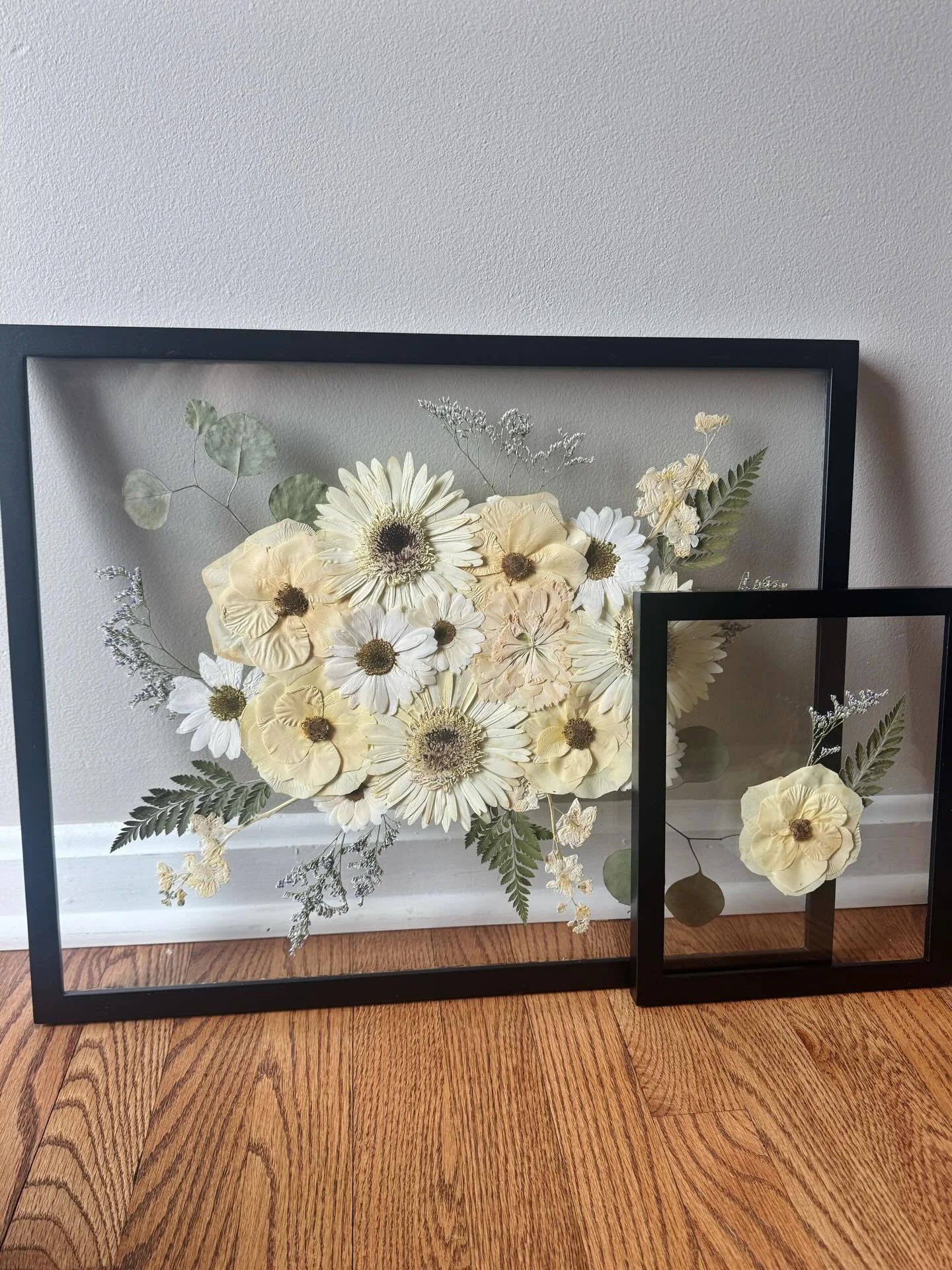 Bridal bouquet &amp; boutonniere, preserved side by side 🤍✨

#marigoldandmoon #floralpreservation #flowerpressing #marylandbride