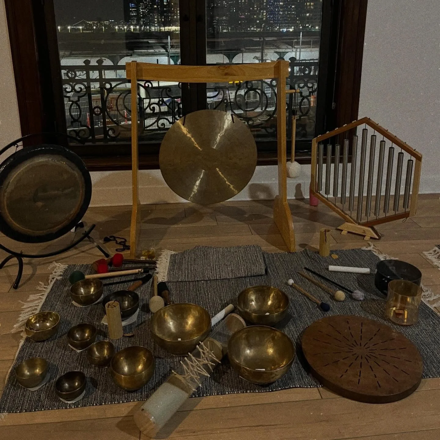 About last night. 🌑✨

As a teacher I always think of how can I keep things fresh, how can I serve my community, how can I pass on what others have taught me. 

These last couple years I&rsquo;ve been diving 🤿 deeper into sound meditation 🔉 🧘🏽&zw