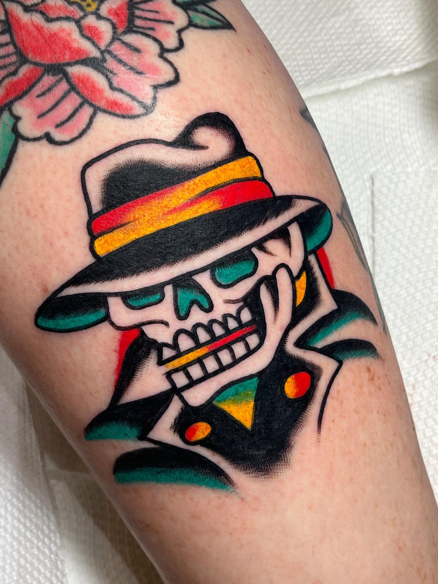🌞TATTOO🌞
Two from flash for ken! Thanks so much dude. Always a pleasure. Bonus healed baseball ⚾️ 

BOOKING IN BIO!
Made @twinsunsdurham with love
Catch me doing walkins @twinsunschapelhill on Mondays and Wednesdays.
.
.
.
#tattoo #americantraditio
