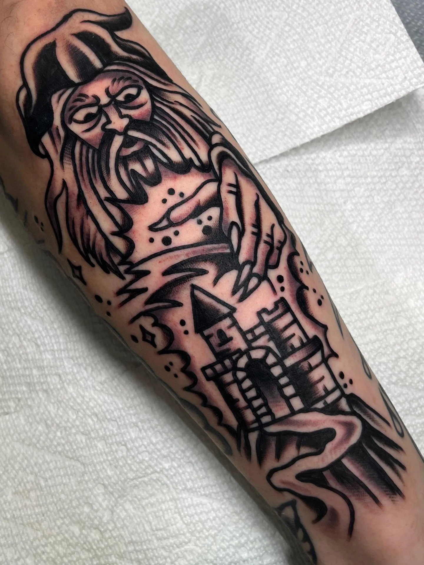 🌞TATTOO🌞
Some various black and grey tattoos with bonus gucci mane ice cream cone. Thanks to everyone who gets tattooed! 
BOOKING LINK IN BIO!!!!
Find me @twinsunsdurham  and @twinsunschapelhill
.
.
.
#tattoo #traditional #boldtattoo #americantradi