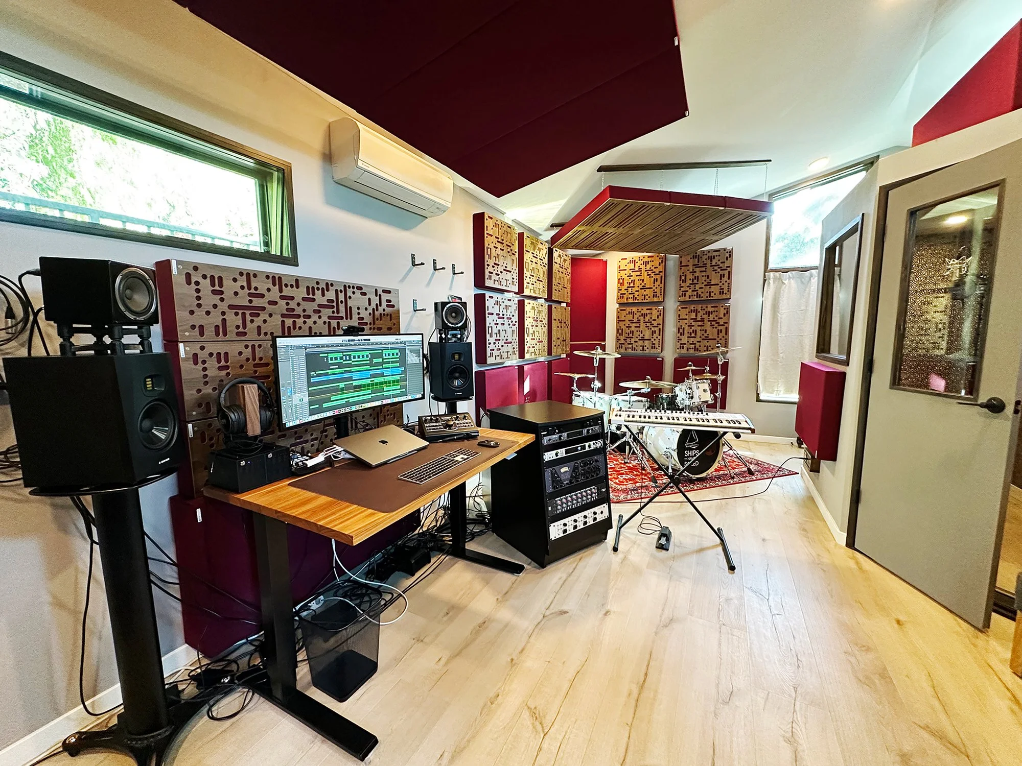 Tiny Island Studios: Control Room