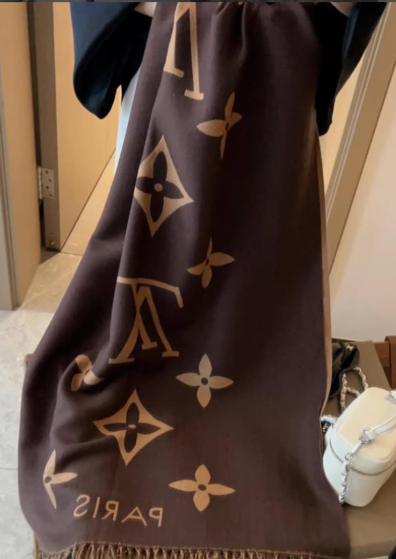 Scarf LV