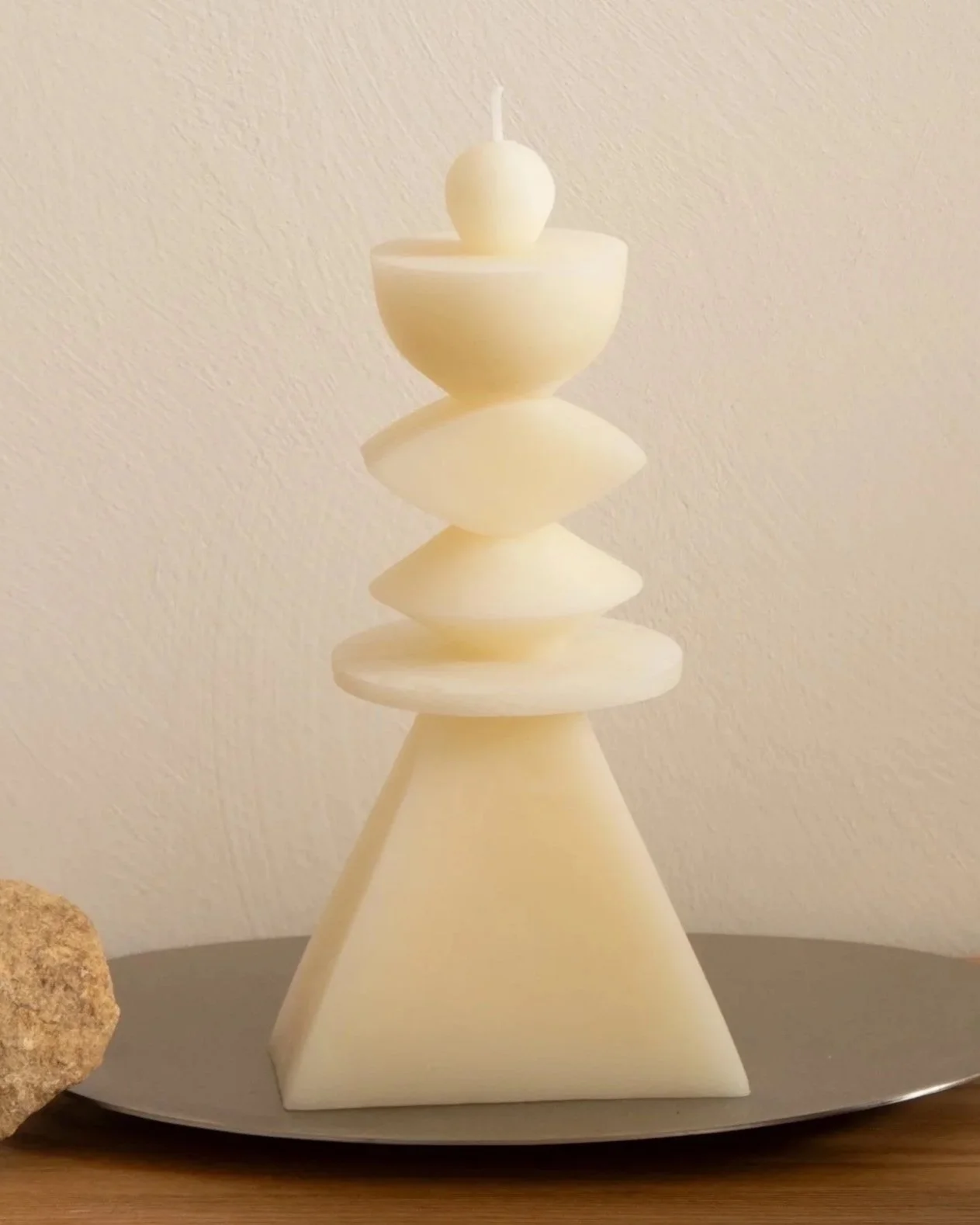 AURA GRANDE écrue 27,90 HT € H19,5 x L9,5 x P7 cm Prix de vente public 54 €