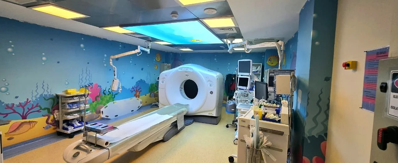 GE Discovery CT750 HD scanner room