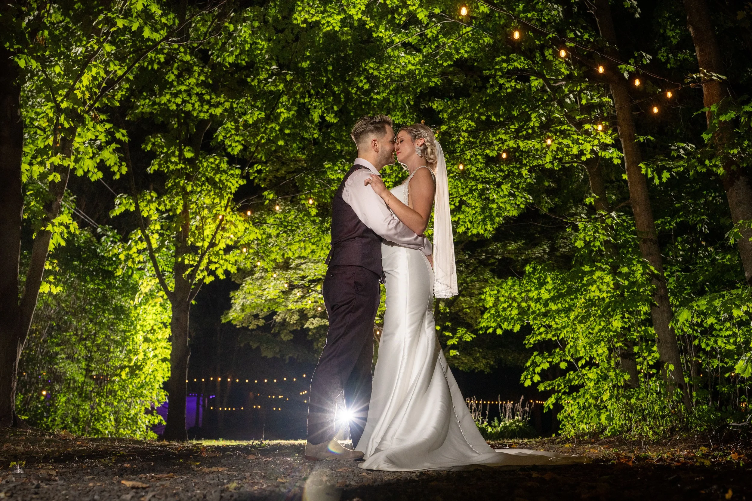 Mitch Lenet Weddings 613 222 5533 ML107742 copy.jpg