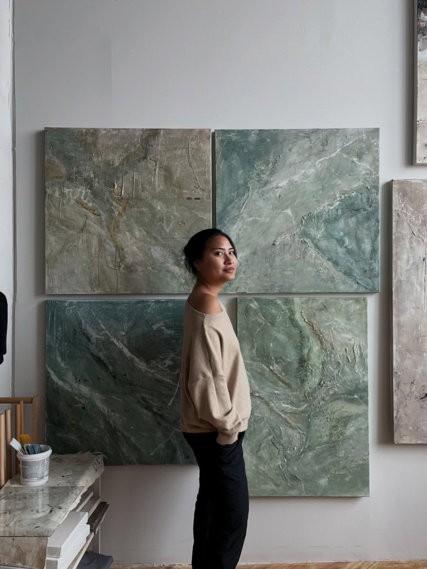 Can you tell that my birthstone is emerald? 💚