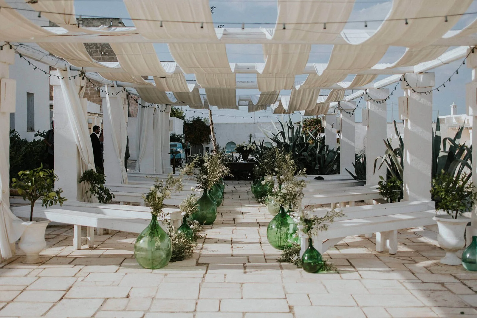 The aisle at Masseria Potenti