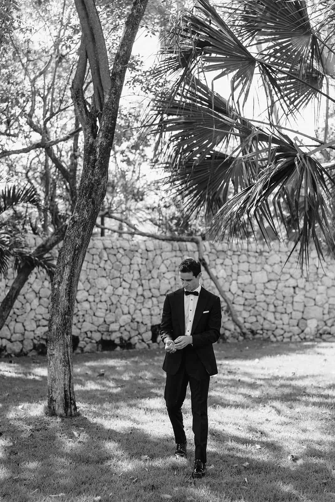 xcaret-park-groom-portrait-black-and-white.jpg