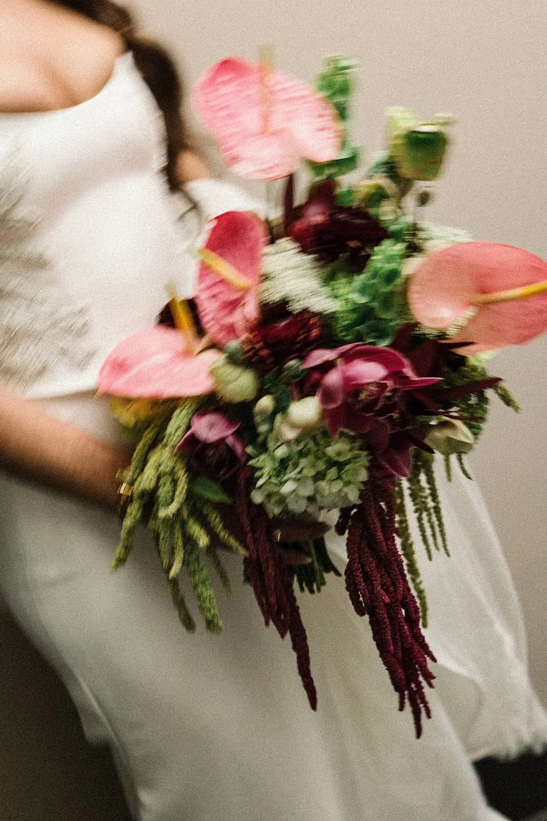 cancun-bride-bouquet-motion-blur-detail.jpg