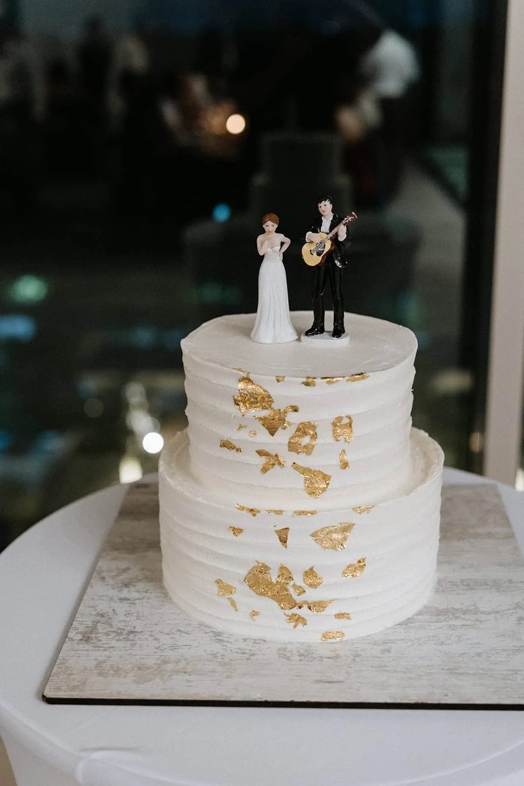 garza-blanca-cancun-wedding-cake.jpg