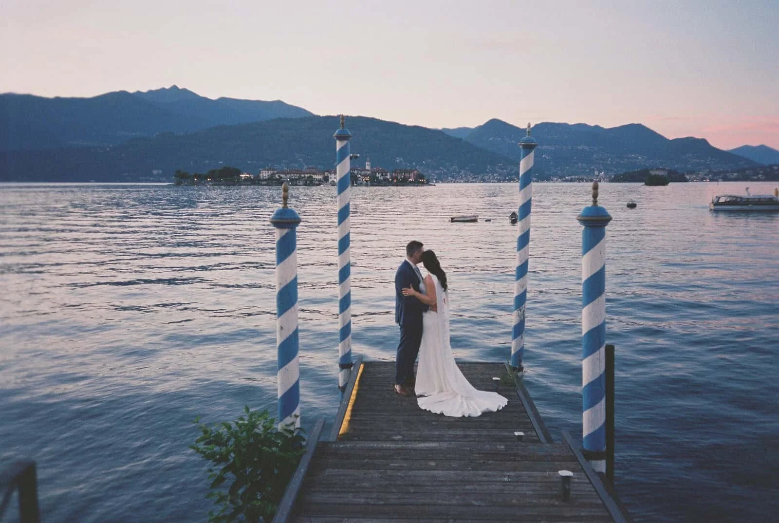 villa-aminta-sunset-potrait-couple-shoot.jpg