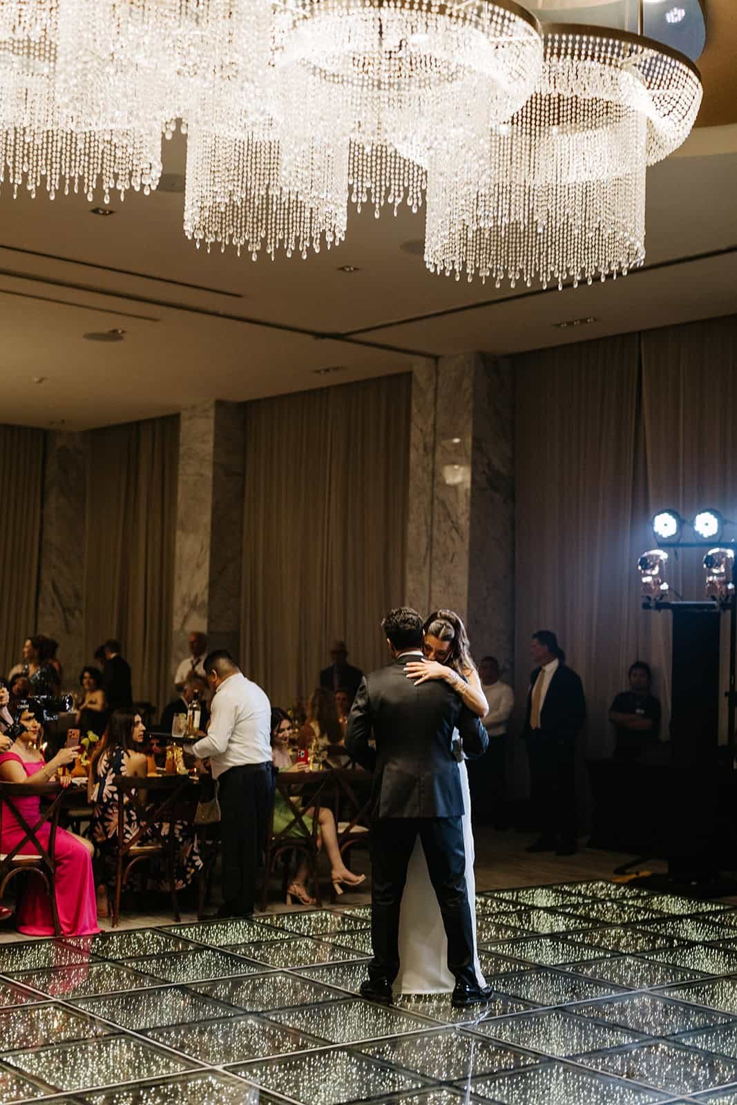 garza-blanca-cancun-wedding-first-dance.jpg