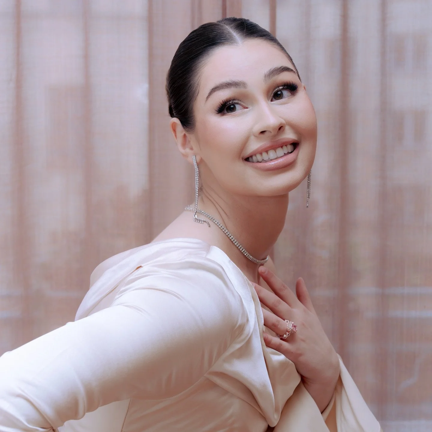 One of my biggest goals in 2025 was to improve my portraiture skills. To become more intentional with the shutter. To master capturing the beauty in simplicity. To harness light to celebrate form. 

This destination session in Stockholm really allowe