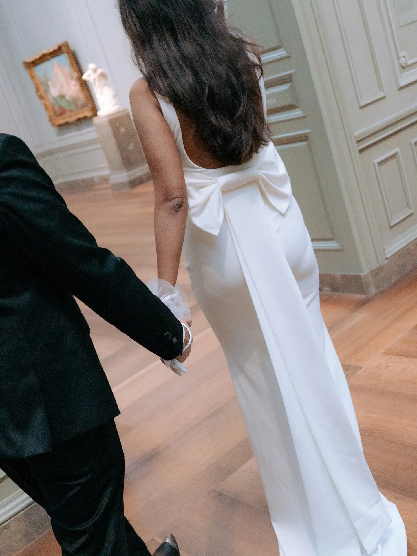 I will never tire of shooting here. 

There is something about this gallery - the hush of it, the weight of the frames, the way light falls across centuries of stories - that slows everything down. It asks you to look closer. To feel more. 

Art watc