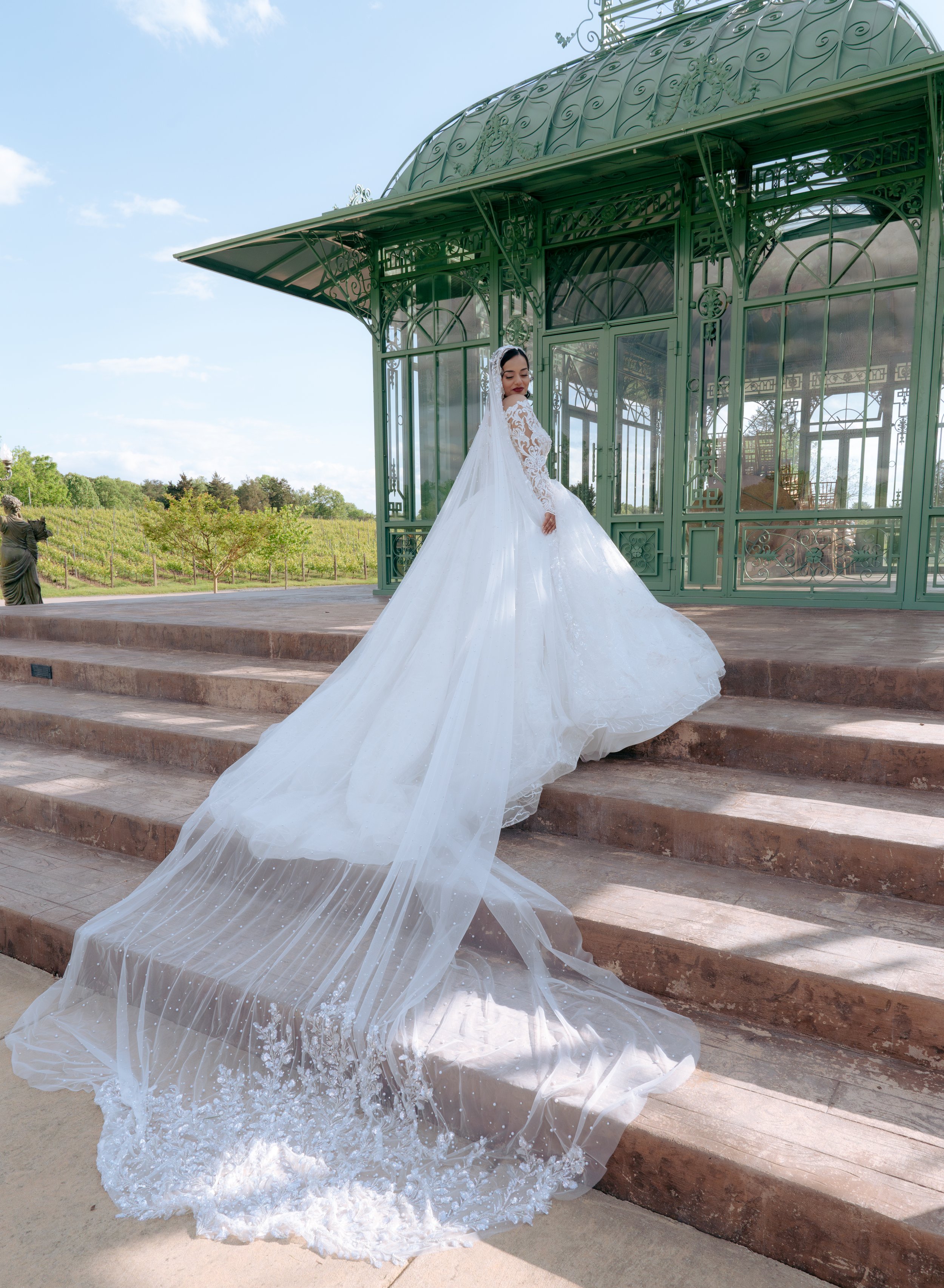 Fine art luxury destination wedding photography by Verdandi Photography.