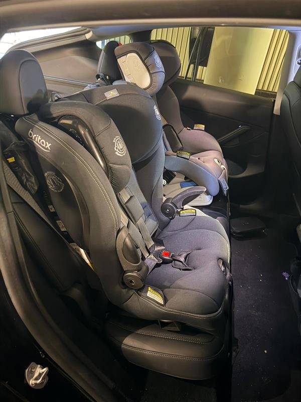 Moving From Capsule to Car Seat: When and How to Make the Switch