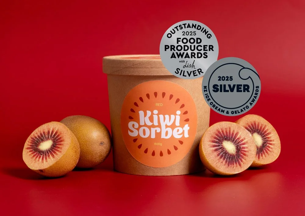 Kiwi Sorbet Red with fresh New Zealand red kiwifruit
