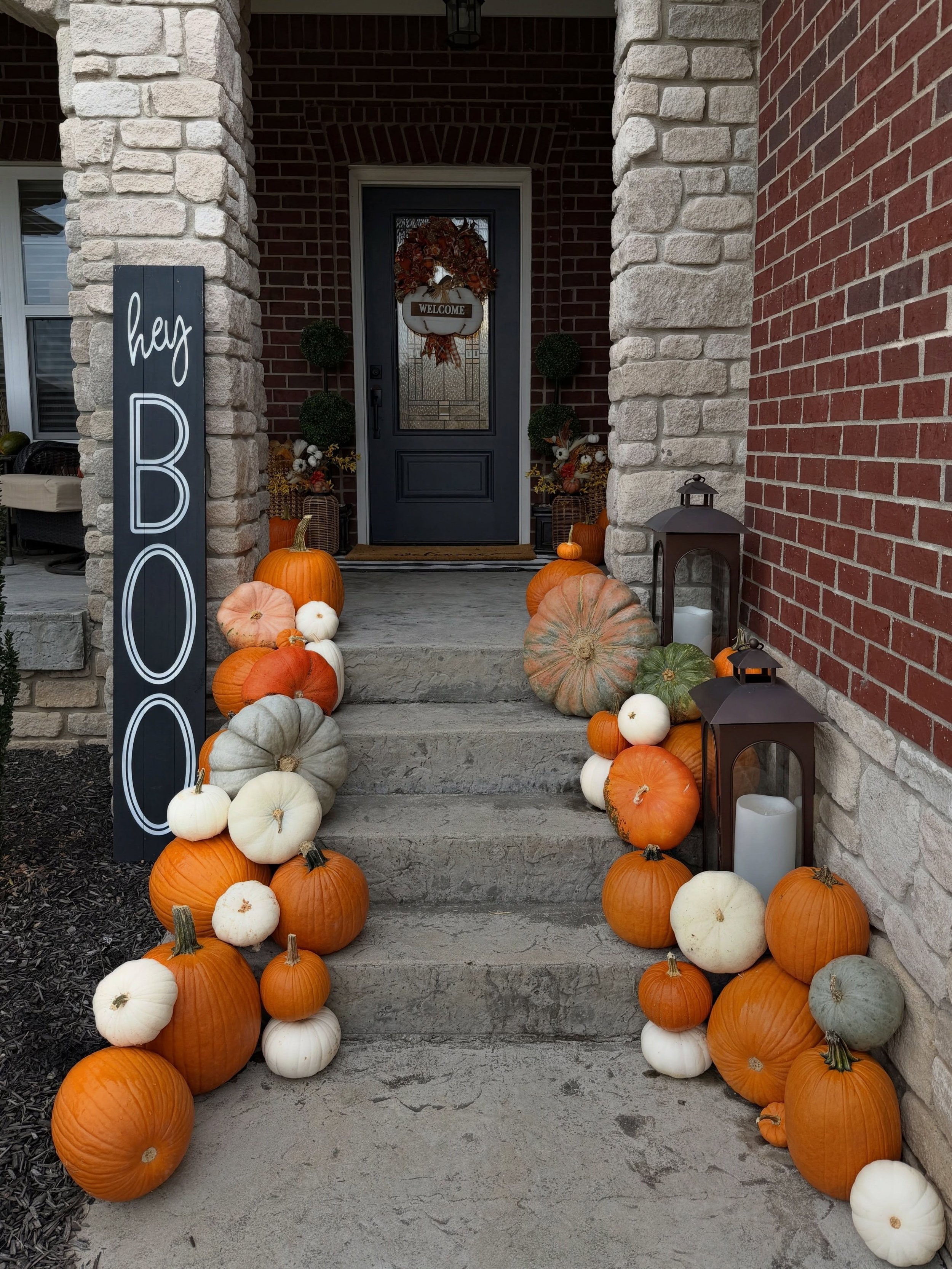 🎃 Hey BOO-tiful! 👻🧡

This front porch is officially dressed for fall, and we&rsquo;re OBSESSED! 🍂

From the oversized heirloom pumpkins to the perfectly placed pops of orange, white, and sage, every pumpkin has its place! We love how this display