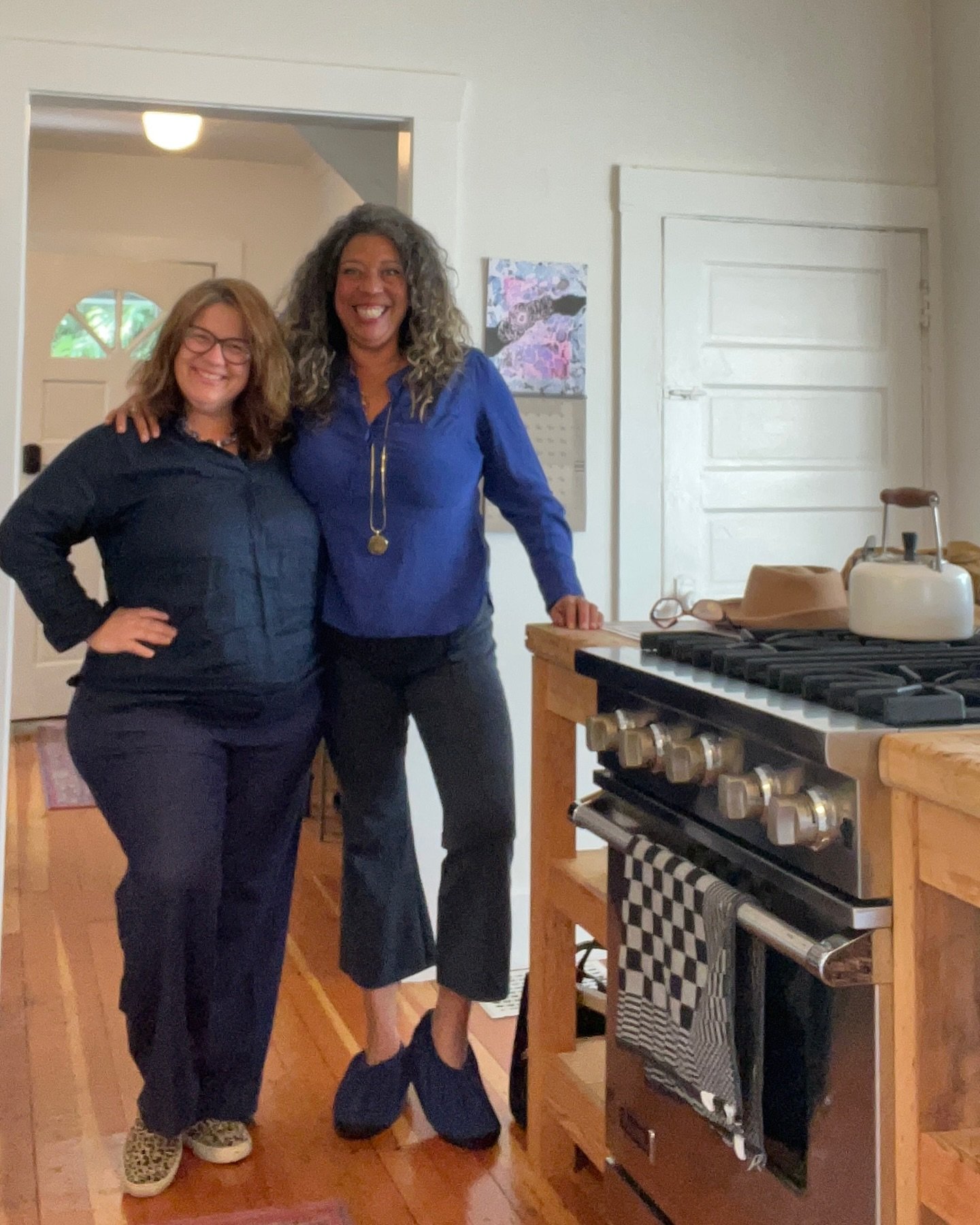When your colleague shows up to help you at your duplex open house and you are in matching outfits!!! 
Come on navy!! DUPLEX OUTFITS! 
Thank you @rainbowreneemanier