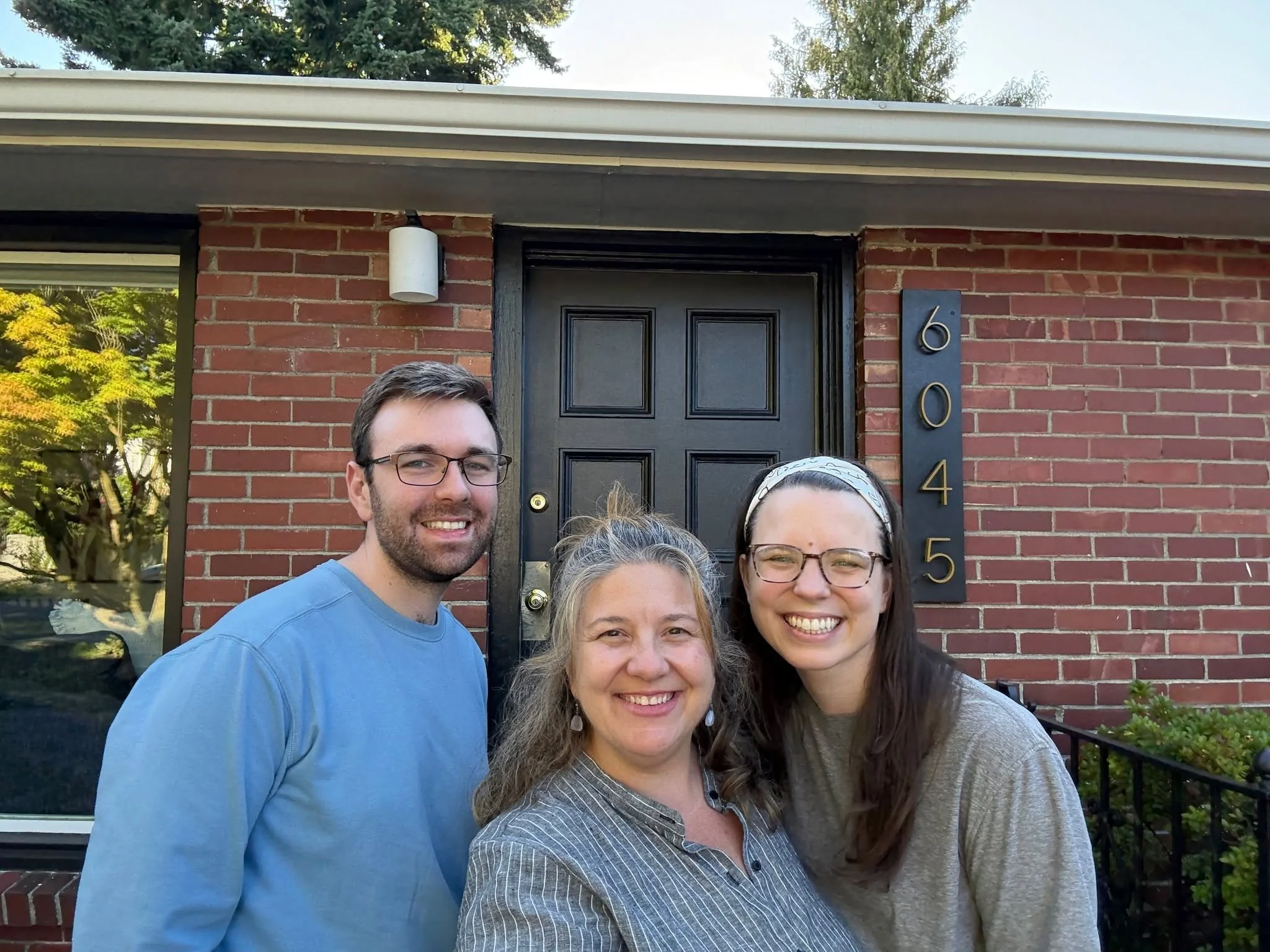 Happy Closing Emily and Taylor! I love this Fairmount Park neighborhood in West Seattle. Close to Lincoln Park, the WS Bridge and walkable to Fauntleroy down the hill. Plus, you get sunsets every night on your evening walk. So happy for these two- a