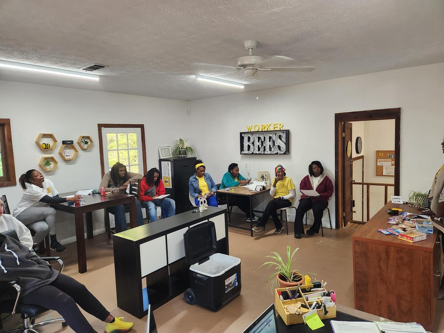 Big thanks to Cadence Bank for stopping by our Worker Bees office recently! Their team brought breakfast and some seriously helpful info on money management, banking services, and financial wellness. We&rsquo;re grateful for local partnerships like t