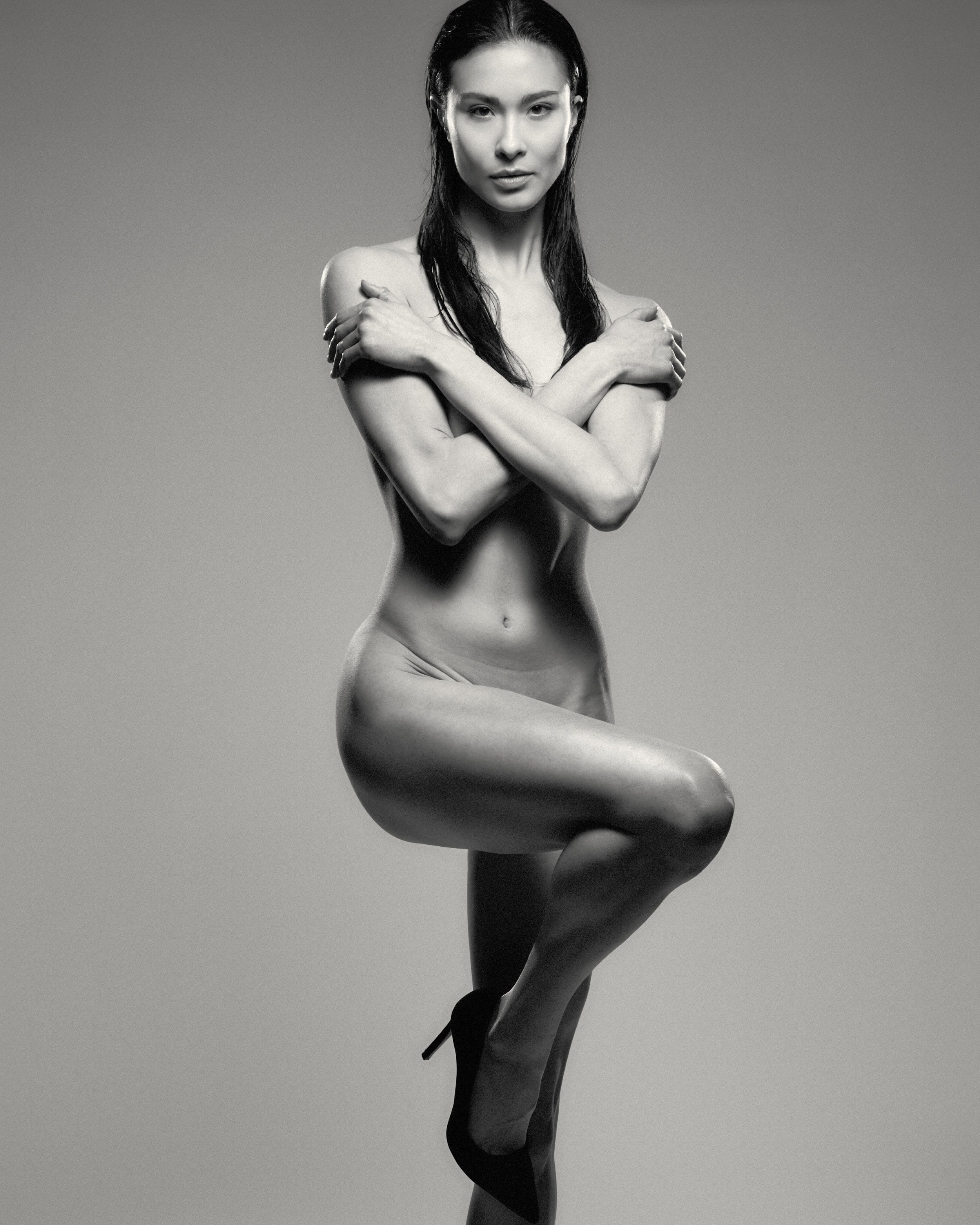 JEANETTE AMPARO HOELSCHER - STUDIO TEST66187.jpg