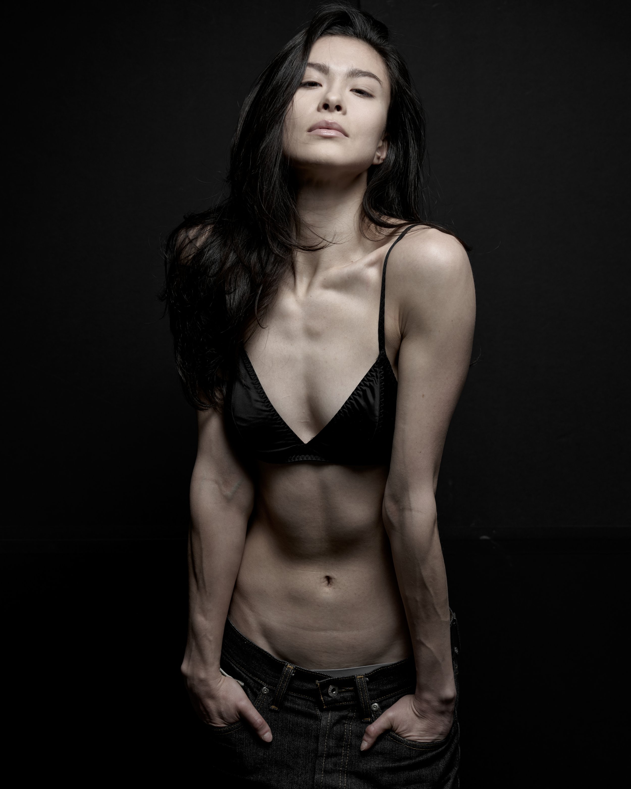 JEANETTE AMPARO HOELSCHER - STUDIO TEST65695.jpg