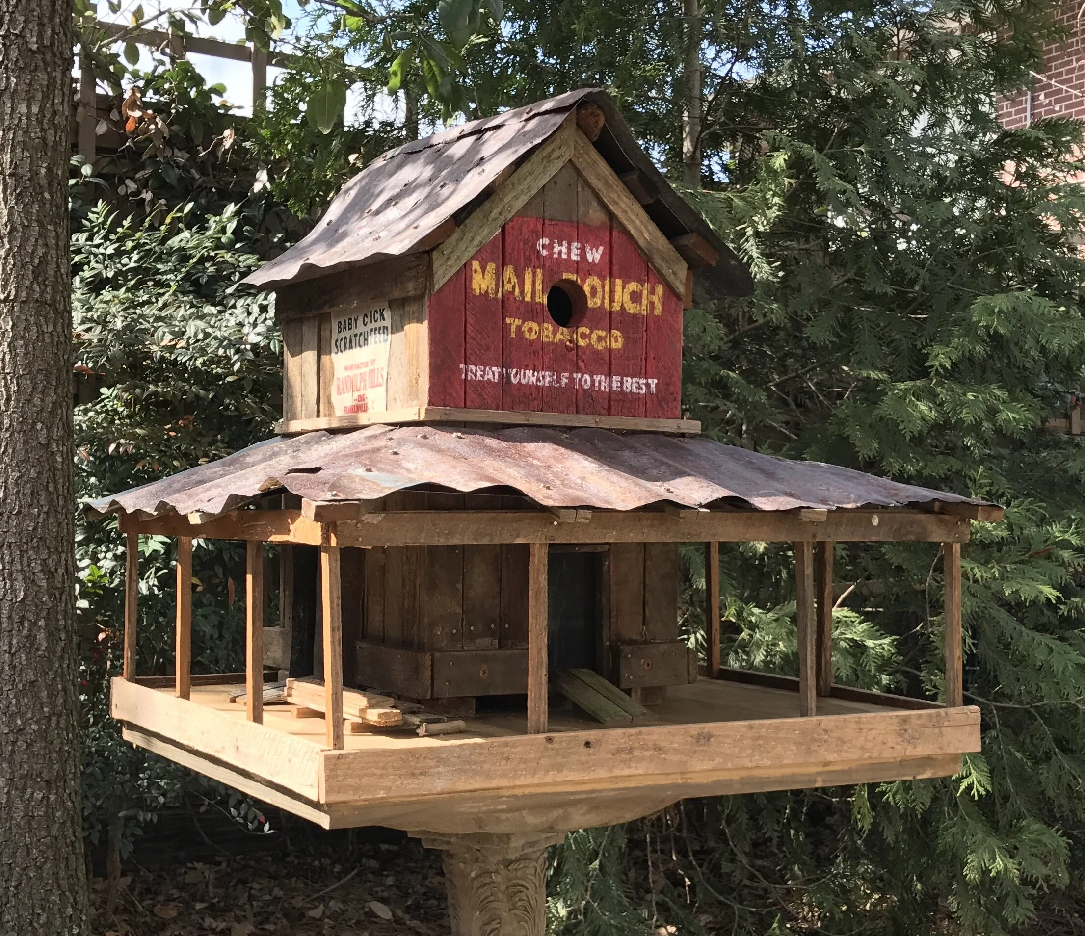 BIRDHOUSE %22TOBACCO BARN%22.JPG