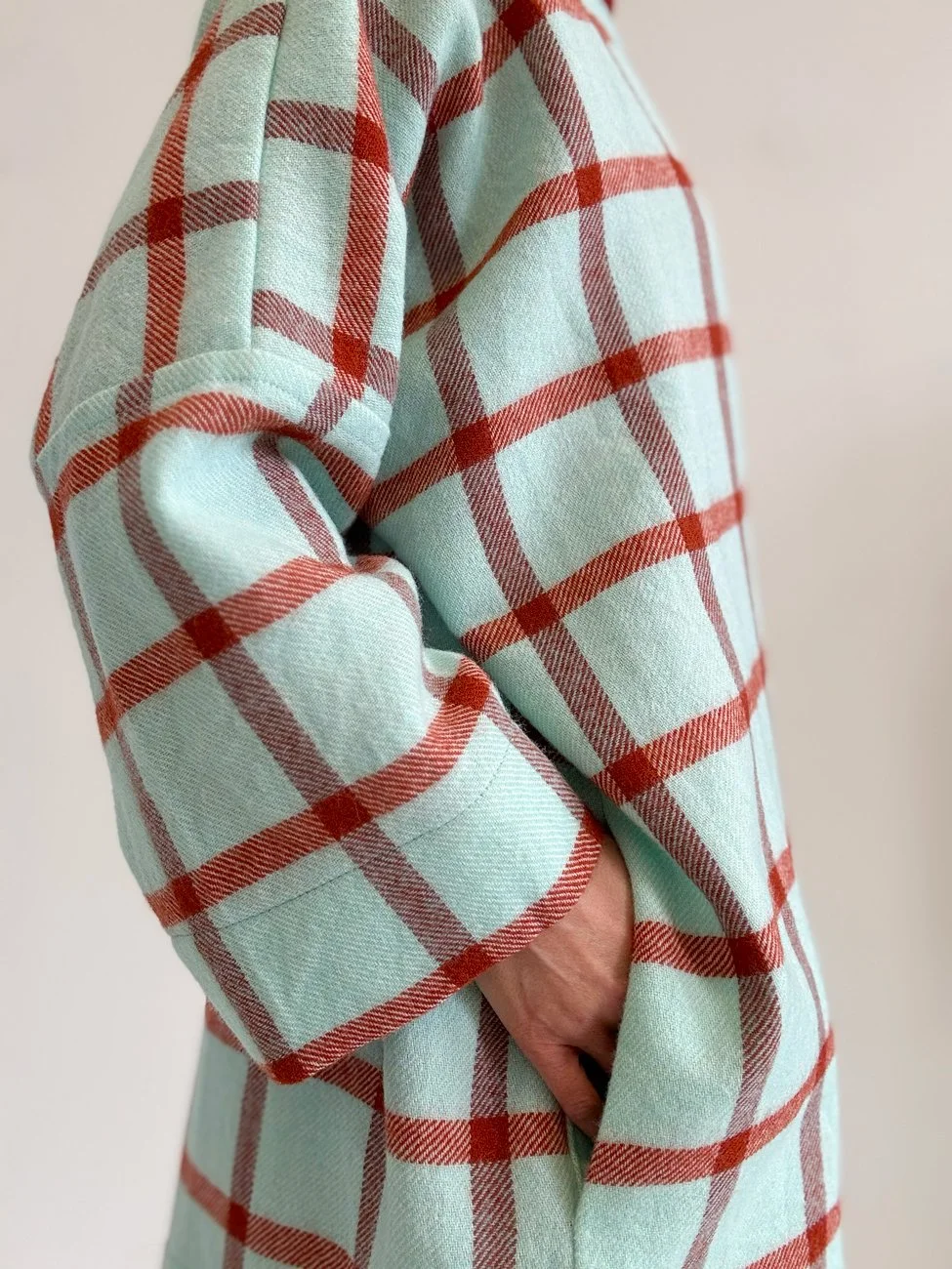 chela-kimono-detail-pocket.jpg