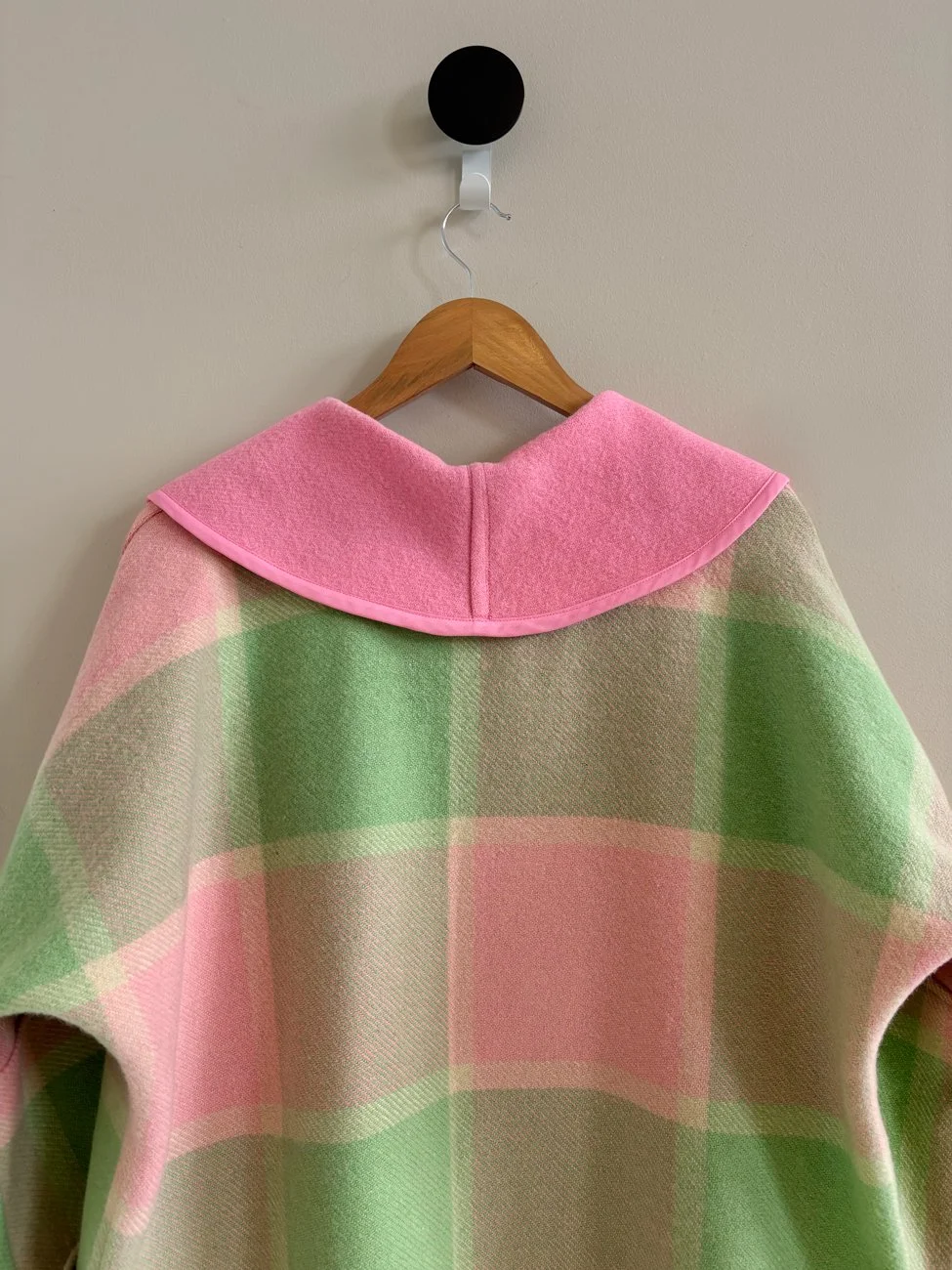 pink-collar-kimono-detail.jpg