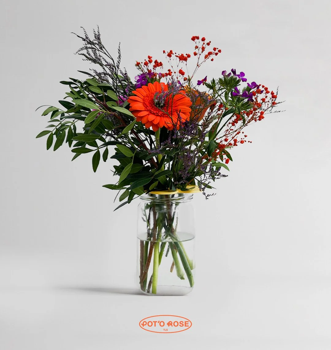 pique fleurs sur vase