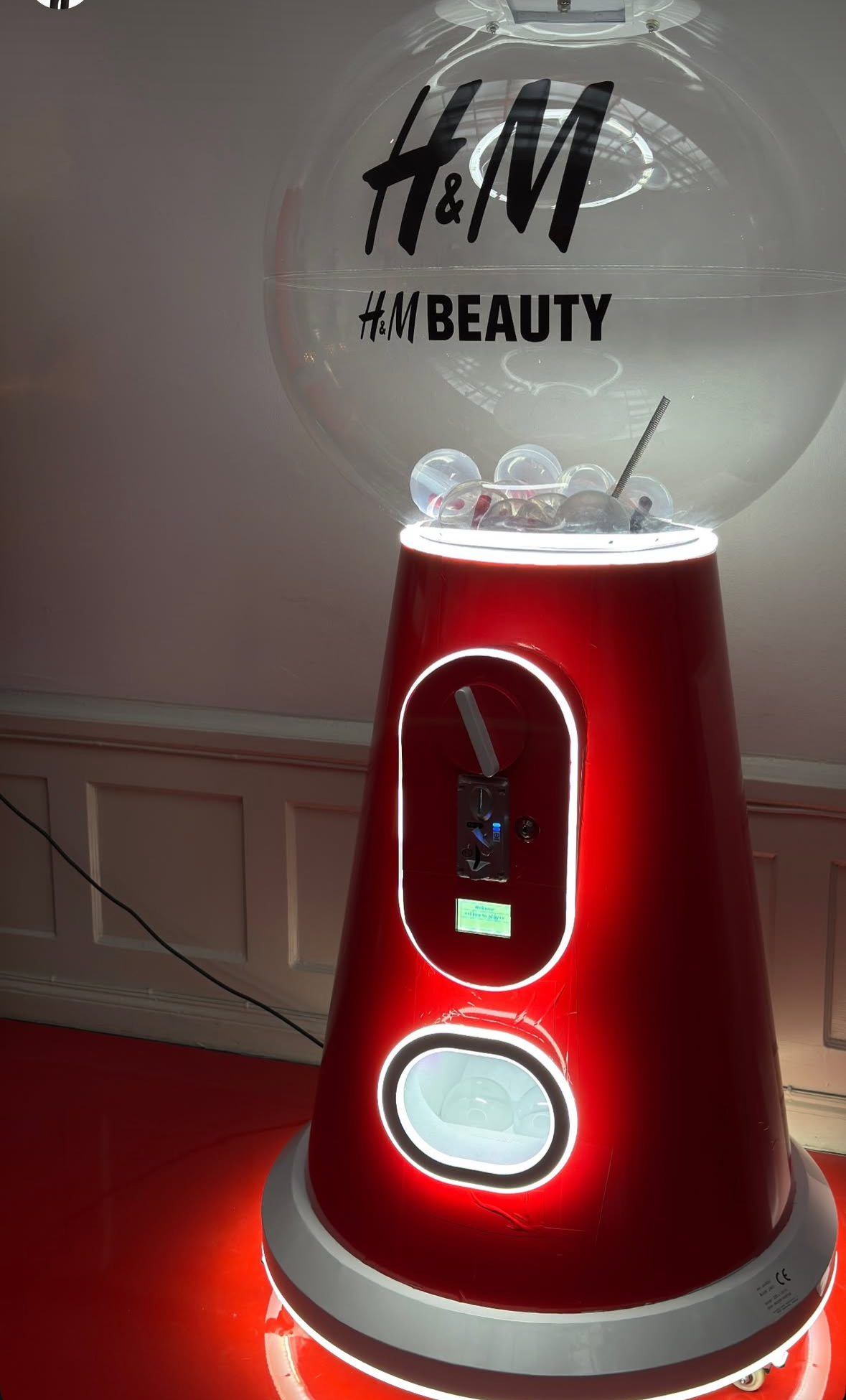 Copy of giant candymachine.PNG