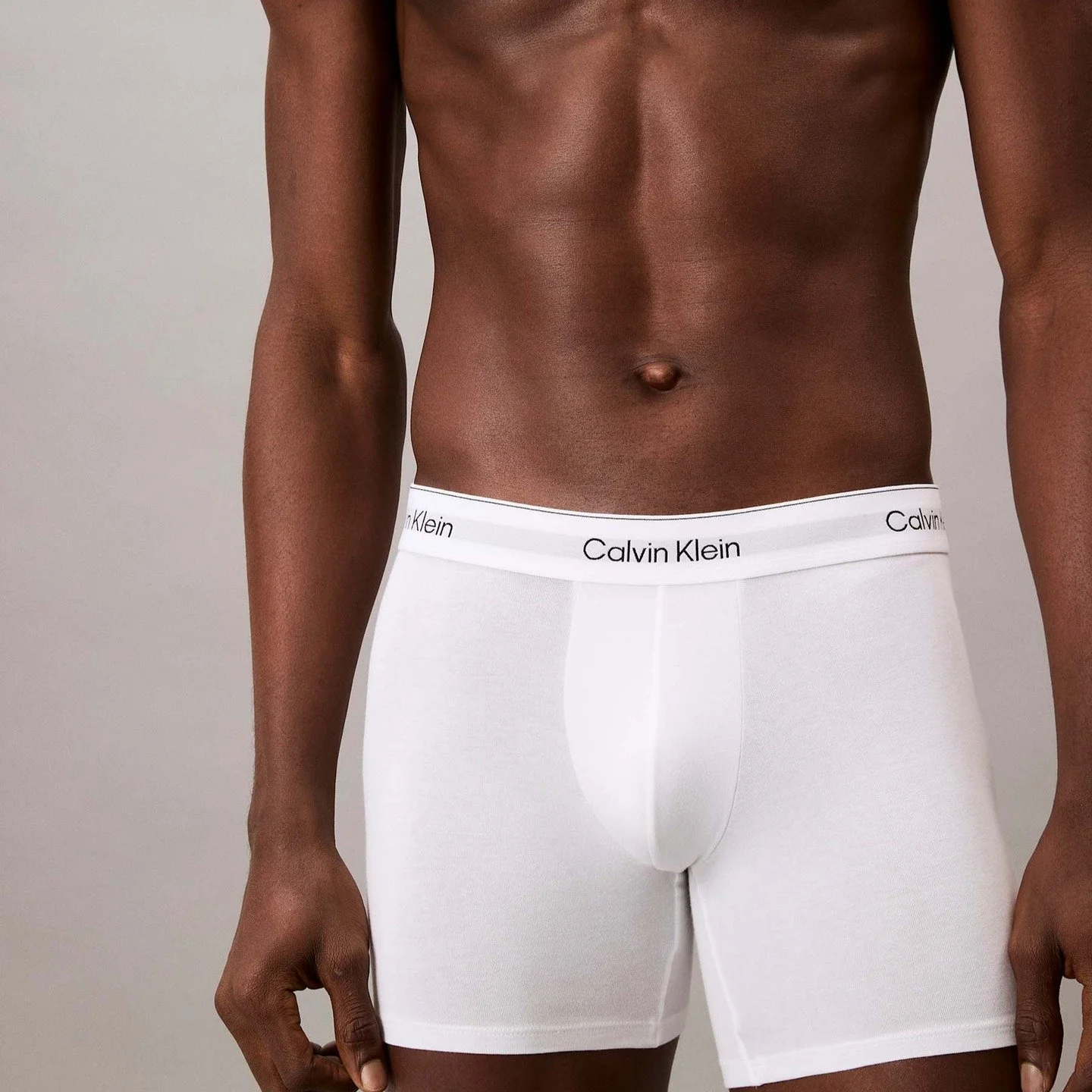 Disse kom inn n&aring;! Hvite, sorte og bl&aring;/bl&aring;/sorte 3-pakk! Dette er nr. 1 til v&aring;re unge kunder! 🎅🎁 #bremnesisvolv&aelig;r #calvinklein #Moteisvolv&aelig;r #CKunderwear