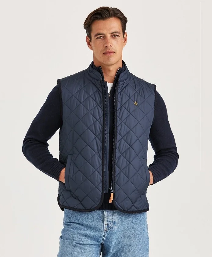 Morris Teddy Quilt. vest 1.jpg