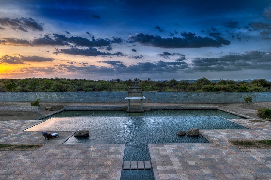 Hampi-Gallery-Photos-20_Pool-Sunset.jpg