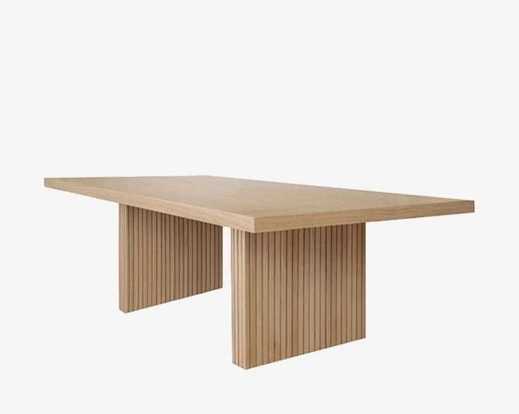 Carmona dining table