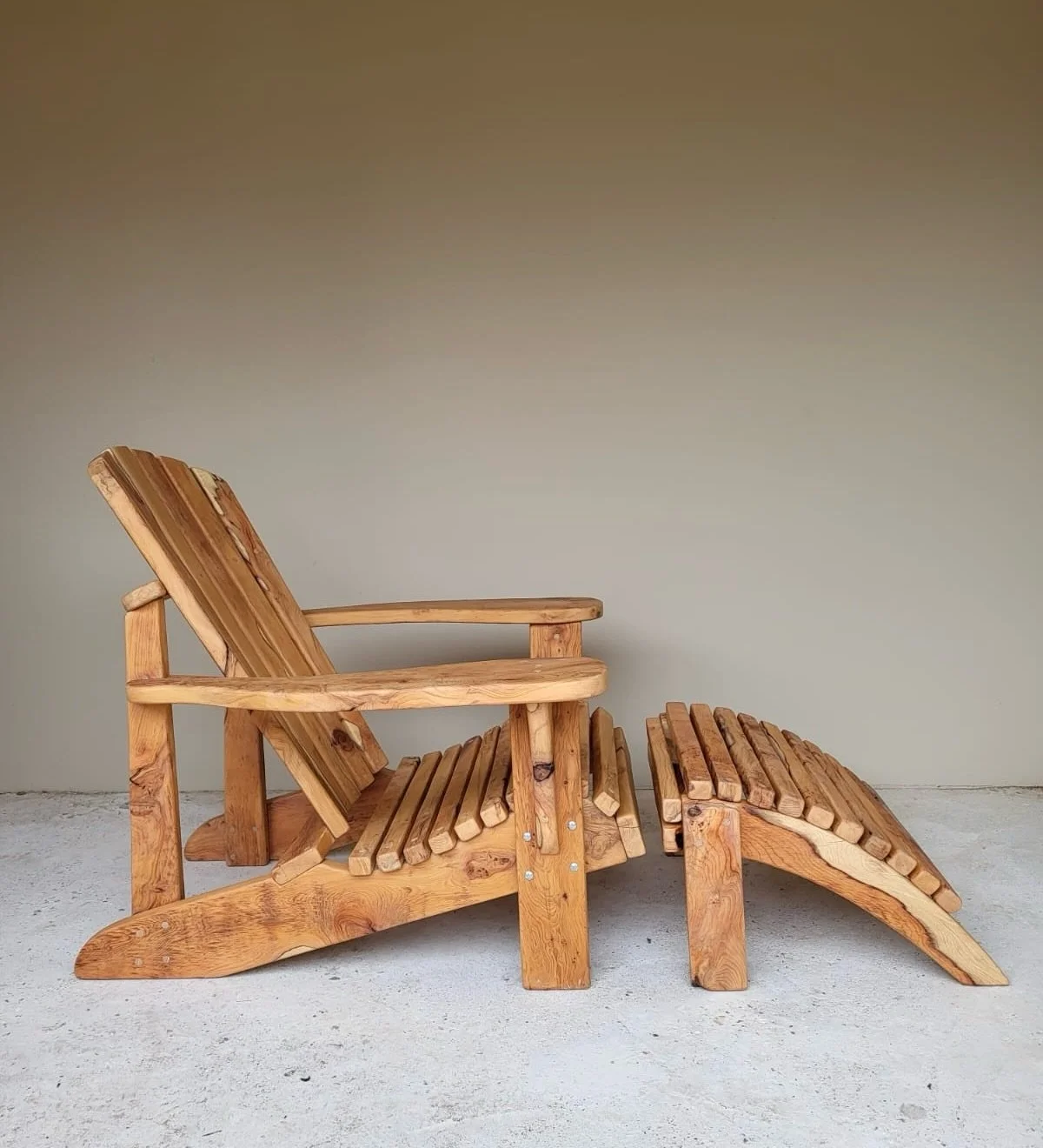 Adirondack Chais with footstool made from English Yew.

#interiordecor #interiordesign #interiordesigner #rusticinterior #furnituredesign furniture themooph furnituremaker reclaimedwood reclaimedwoodfurniture handmadefurniture hampshire hampshirefurn