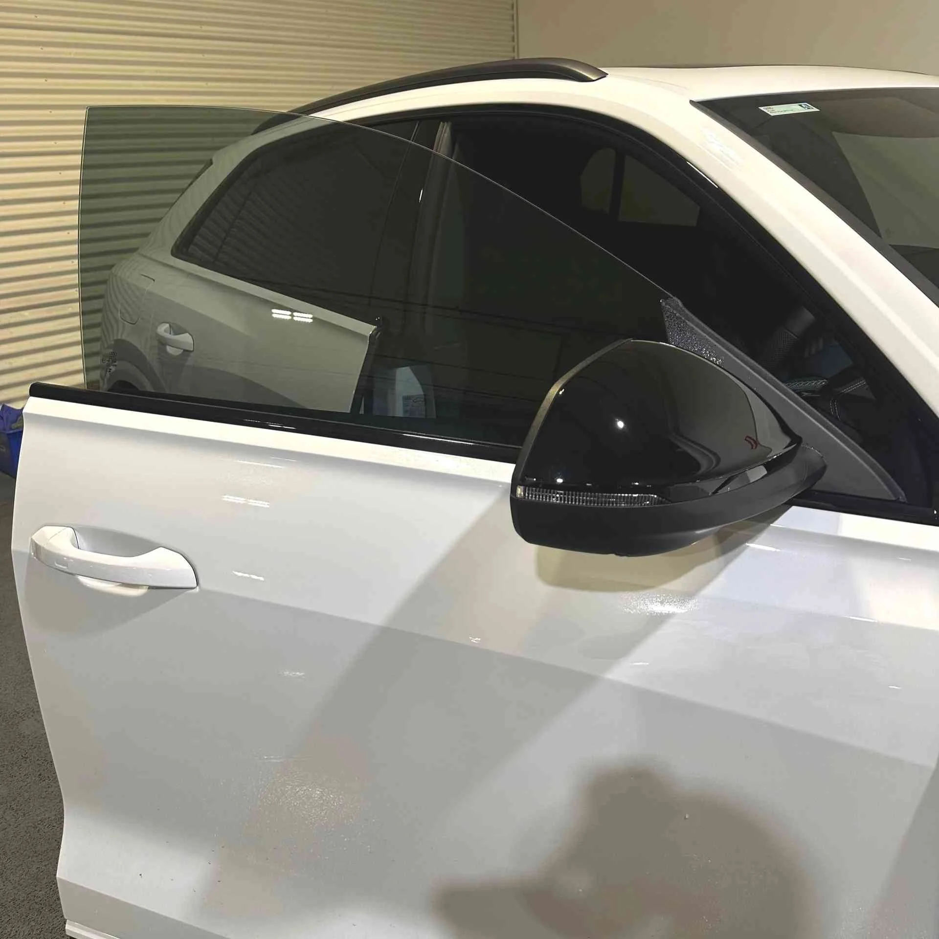 Car window tinting service in Sydney - professional and sleek finish.