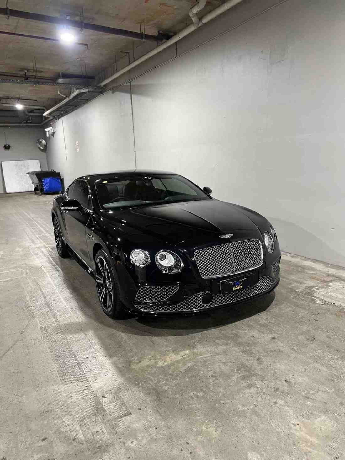 Comprehensive car detailing services in Sydney - restoring vehicle shine