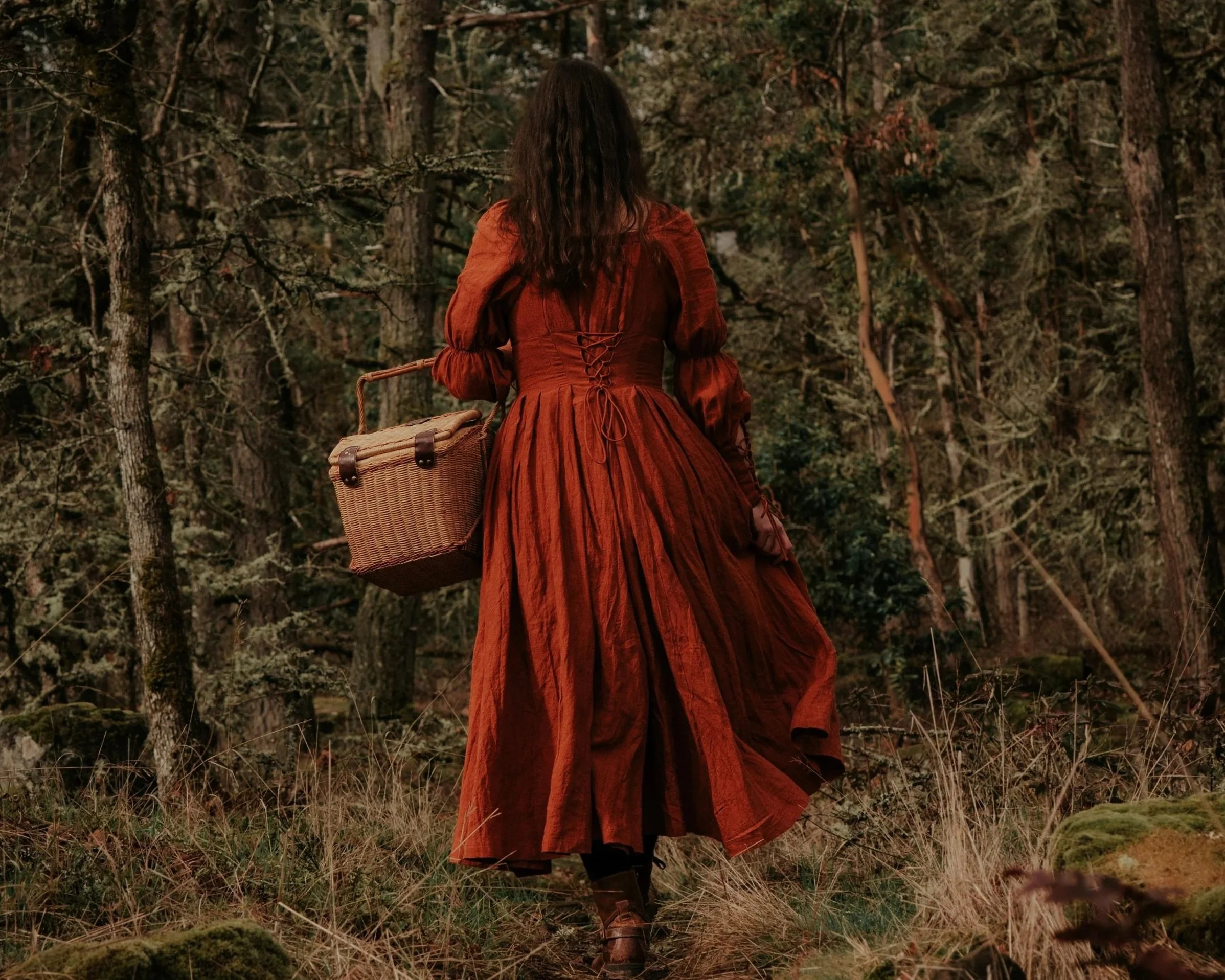 Elderberry Quest: Brew Magical Syrups And Teas for a Cozy Winter