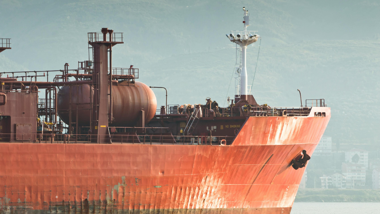 What does the closure of the strait of hormuz mean for pakistan’s gas sector?