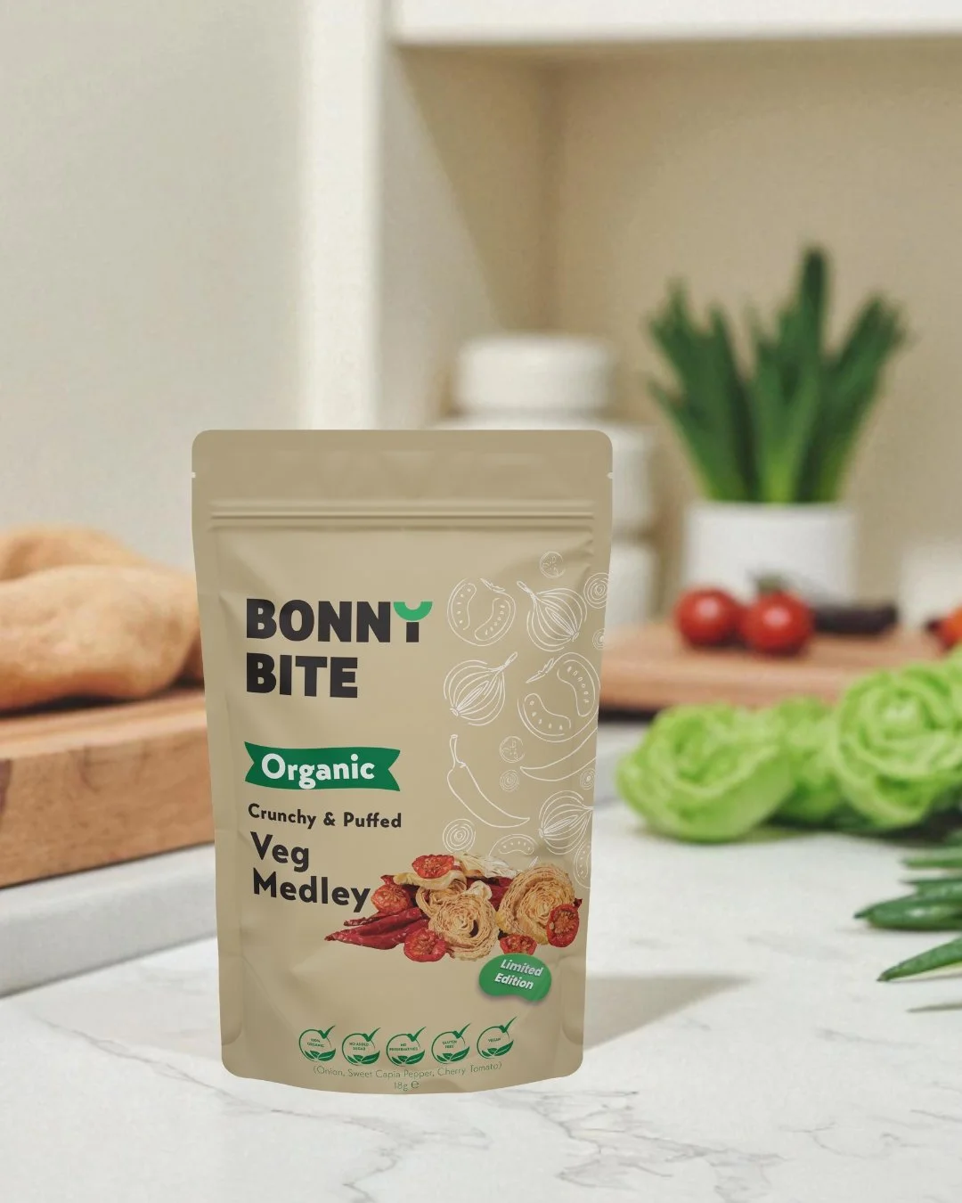 Snack smart with Our Veg Medley!
Packed with flavour and nutrients &mdash; think vitamins A, C, K, B6, lycopene, potassium &amp; folate 💪
Perfect for on-the-go, lunchboxes, desk drawers, or anytime you need a quick, wholesome bite. 

#bonnybiteuk #v