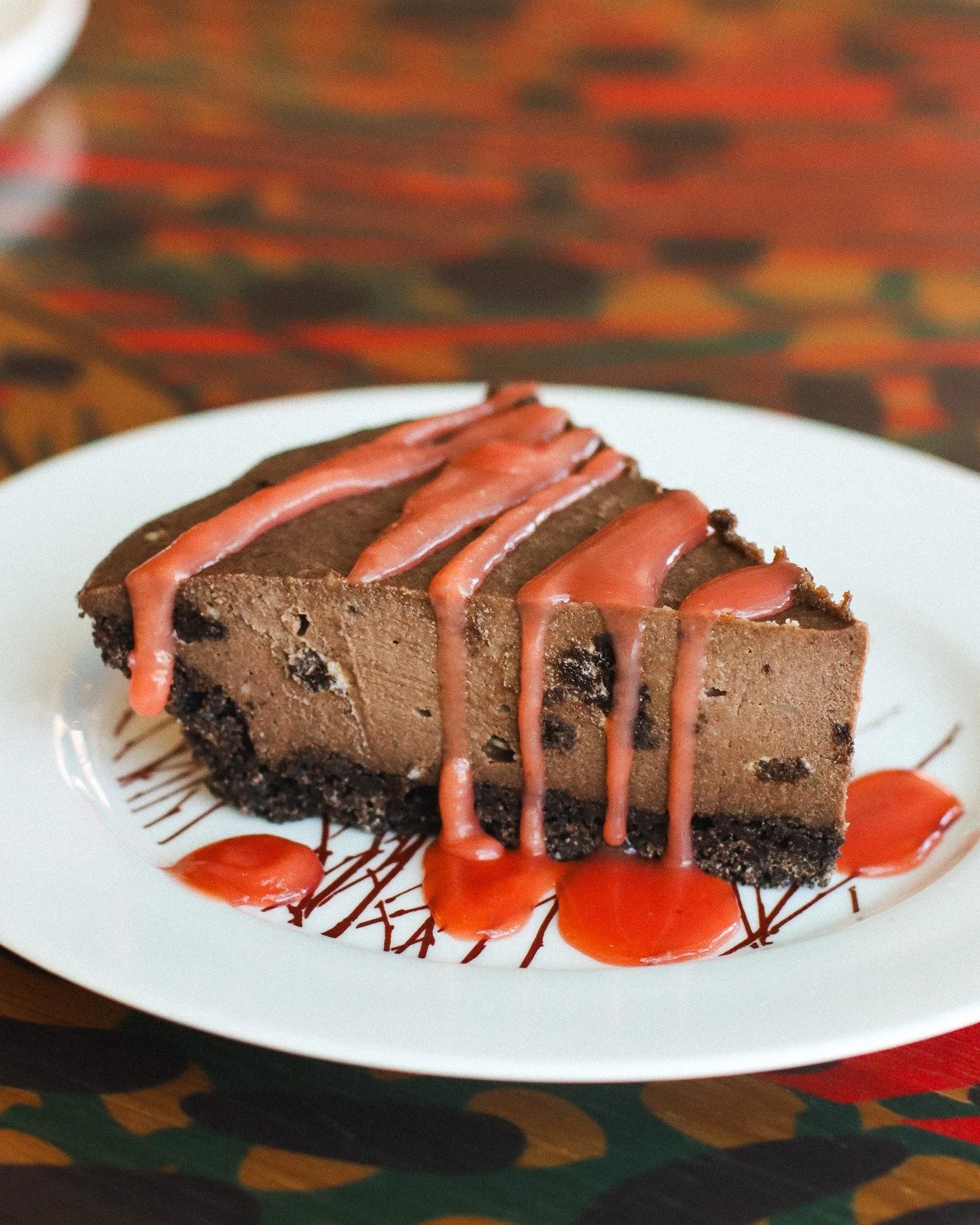 Chocolate Raspberry Cookie Butter 🍪&hearts;️ Our latest vegan pie is calling your name.

🍹 Happy Hour | 4:30pm - 6pm | 𝘛𝘶𝘦𝘴 - 𝘍𝘳𝘪
🍽 Dinner served til 9pm on weekdays | 10pm on Fri &amp; Sat
🍳 Sunday Brunch | 10am - 2pm

Reserve your table 